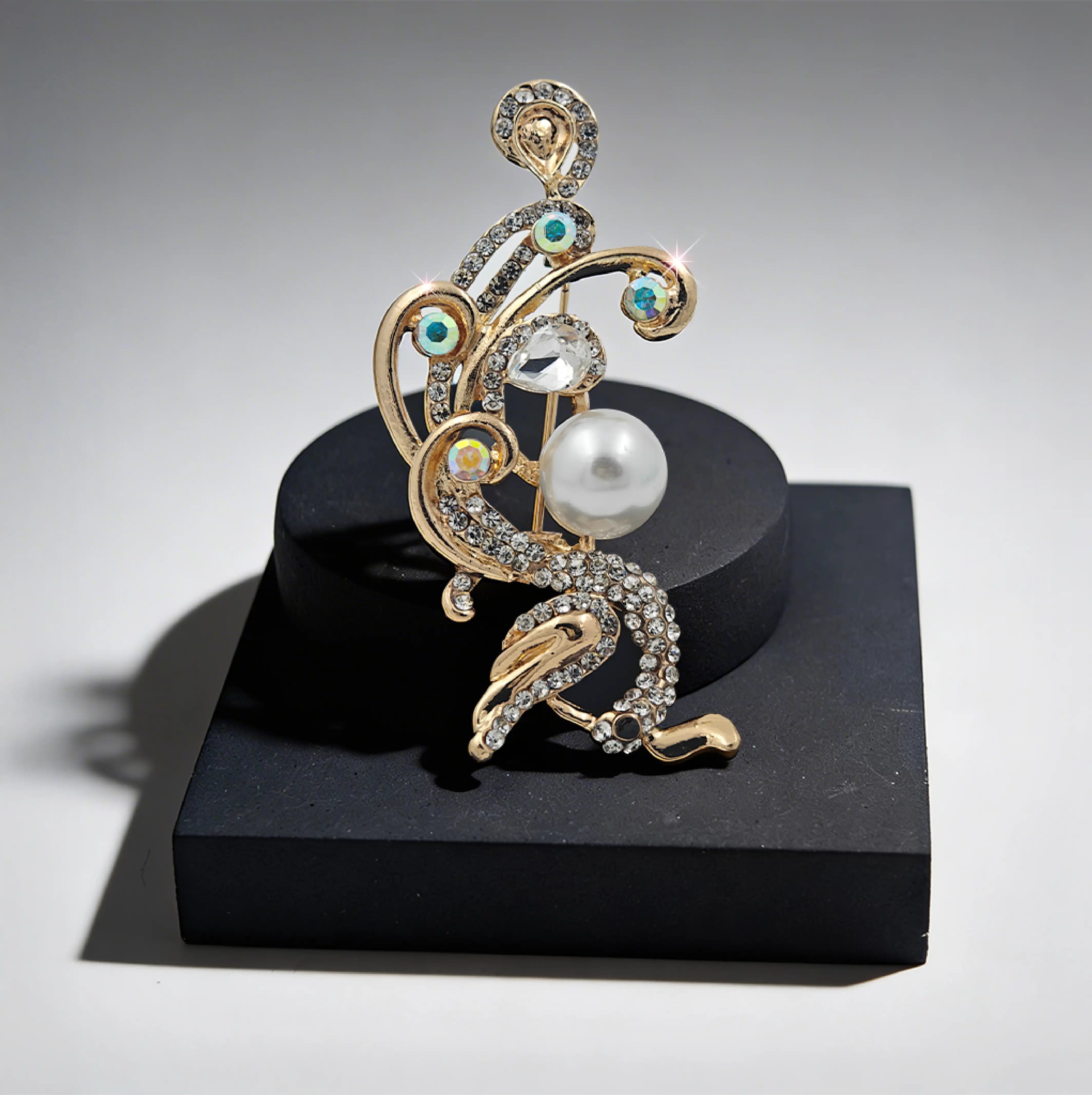 Rose gold tone Pearl Swirl Brooch