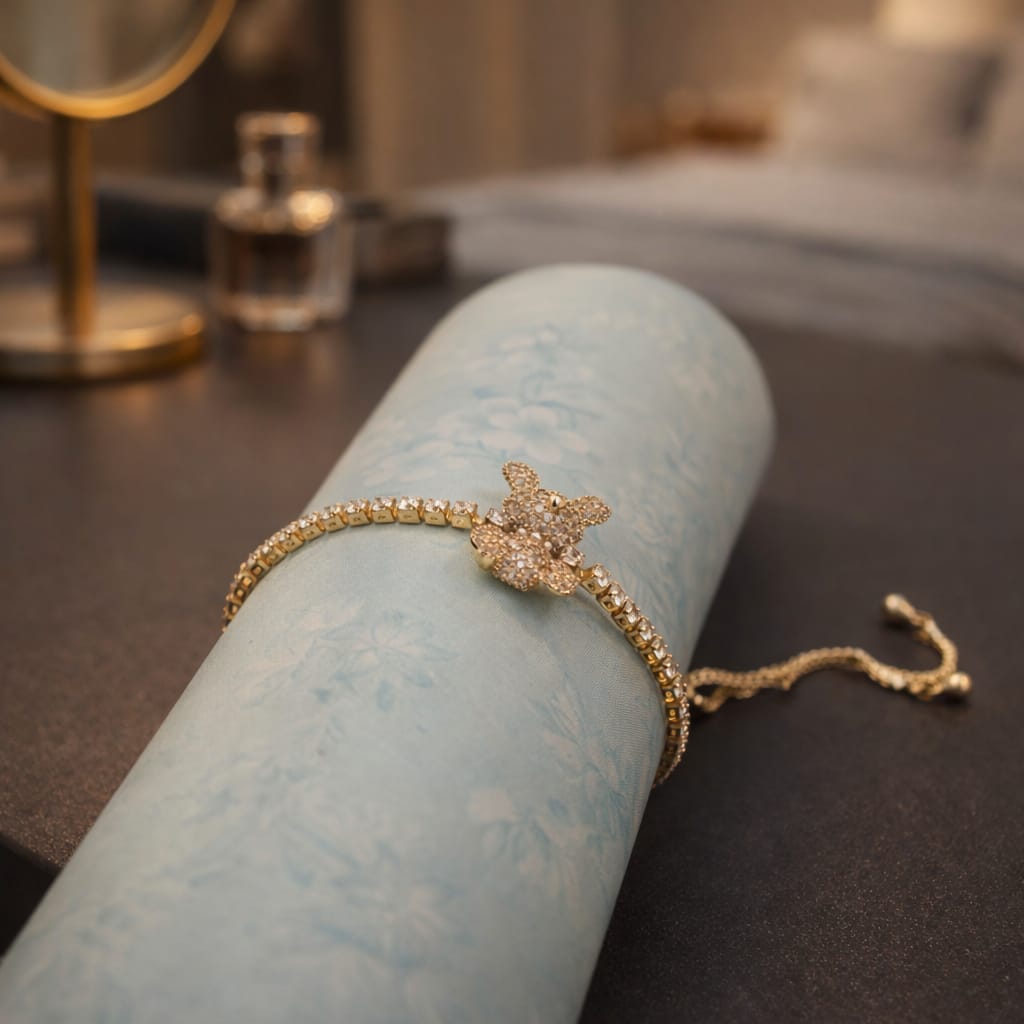 Sparkling Teddy Bear Bolo Hand Chain