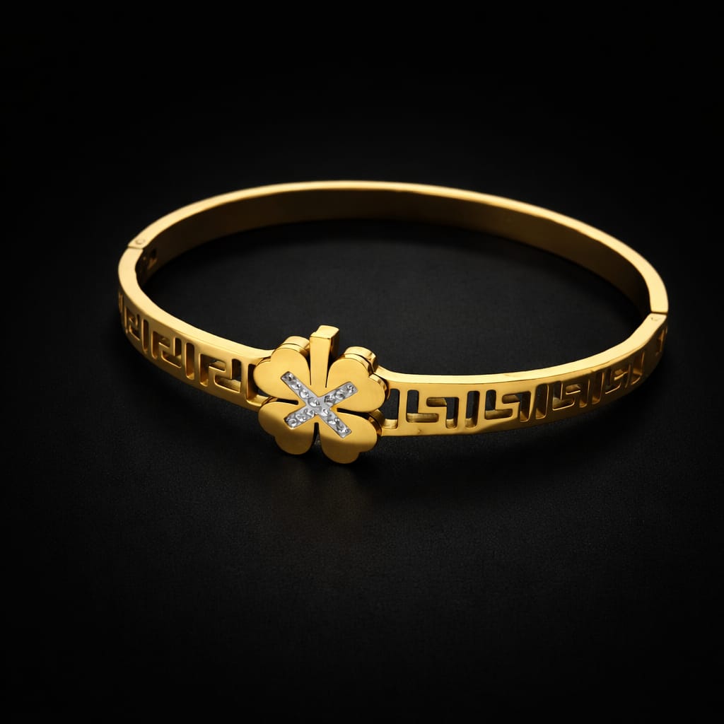Golden Clover Luxe Bracelet